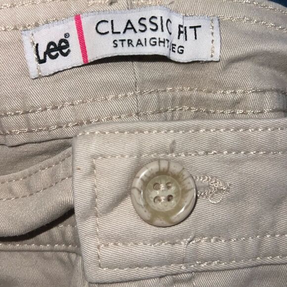 Lee classic fit straight leg size 16 Petite khakis - Picture 7 of 8